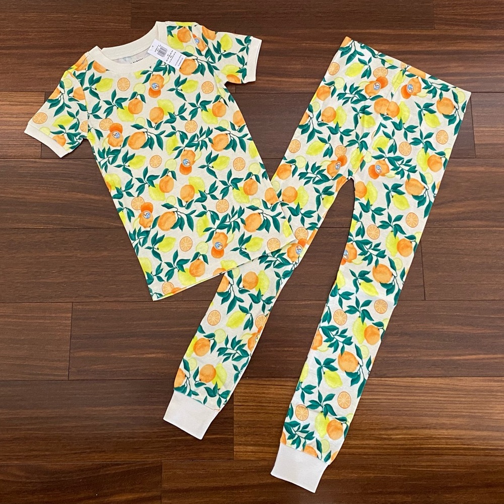 🔷2 for $22🔷 BNWT Old Navy Citrus Pjs